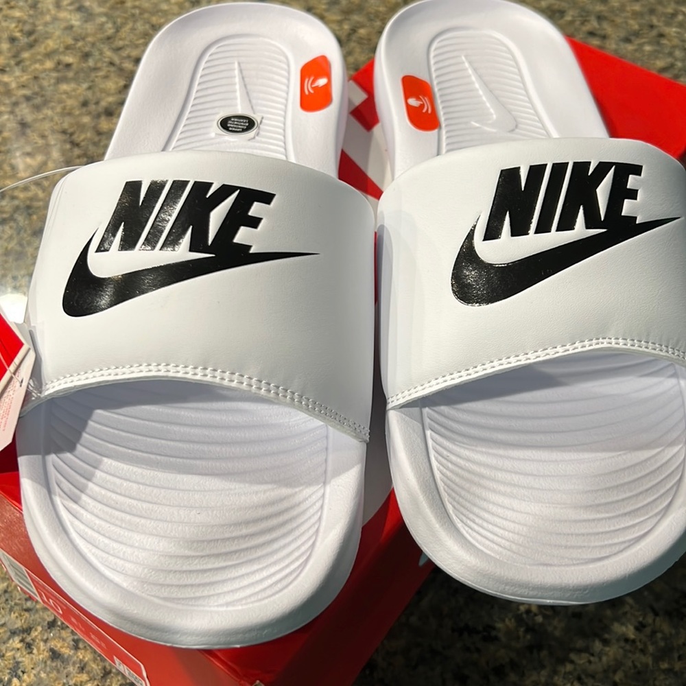 Nike Victori One Slide